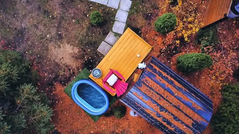 Espace bien-être extérieur vu du ciel